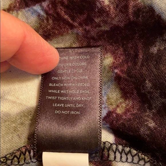 Simply Vera Vera Wang Crinkle Tee - Picture 6 of 8